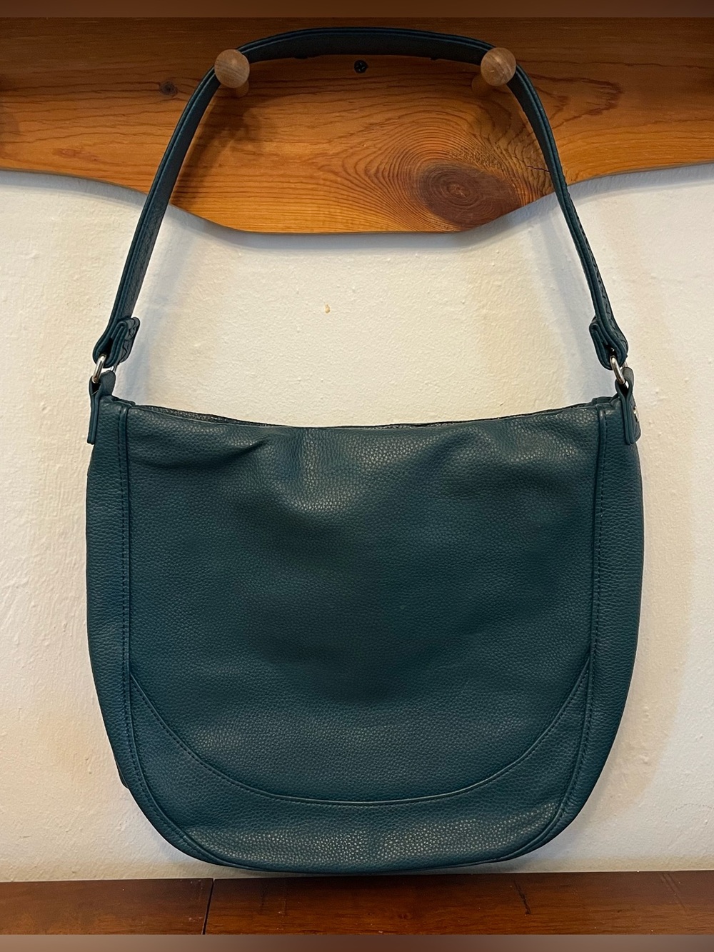 Thirty-One 31 Jewell Peacock Pebble Midway Hobo purse shoulder bag